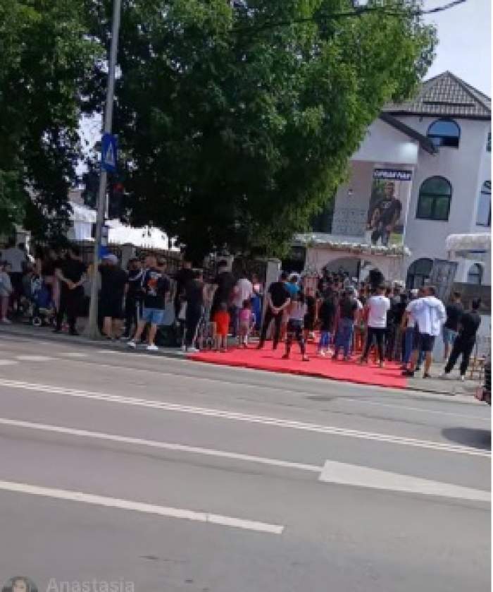 Imagini de la priveghiul lui Ciprian Pian. Când va fi înmormântat fratele lui Emi Pian / FOTO