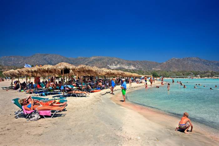 Plaja Elafonisi, la sud-vest de prefectura Chania, Creta, Grecia