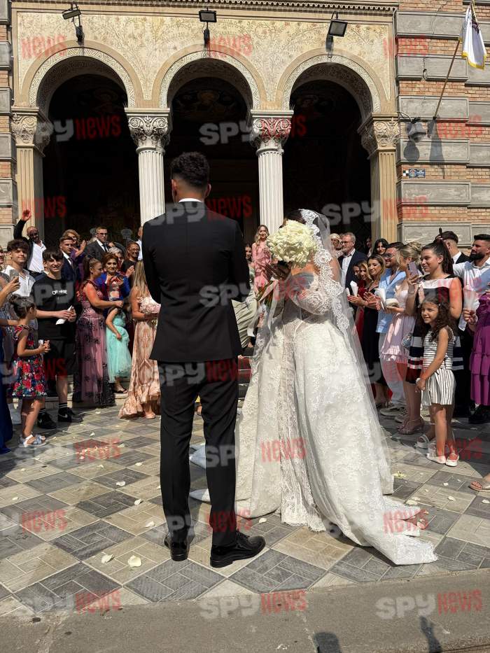 Florinel Coman și Ioana Timofeciuc, primele declarații după ce au devenit soț și soție! Fotbalistul a recunoscut că a fost copleșit de emoții: ”Sunt foarte fericit” | VIDEO