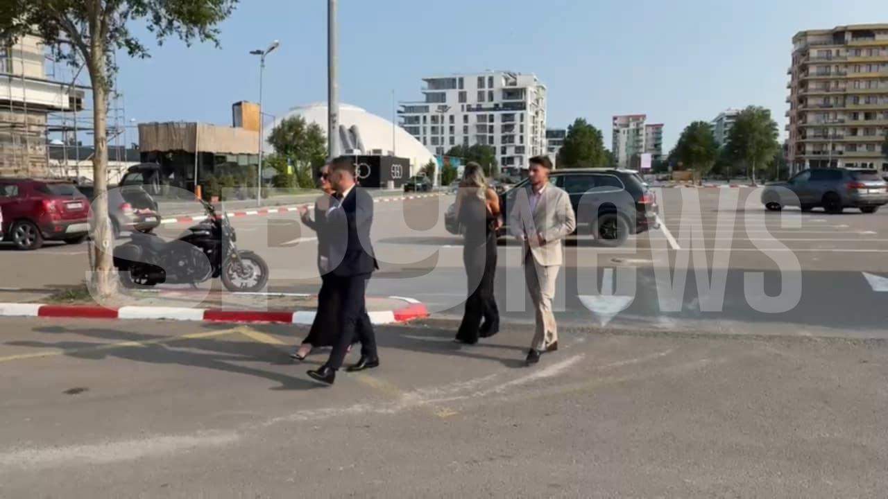 Începe petrecerea! Florinel Coman și Ioana Timofeciuc au ajuns în locația unde are loc nunta lor! Imagini fabuloase | VIDEO
