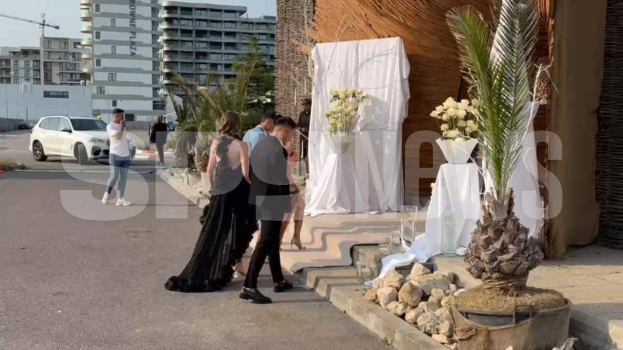 Începe petrecerea! Florinel Coman și Ioana Timofeciuc au ajuns în locația unde are loc nunta lor! Imagini fabuloase | VIDEO