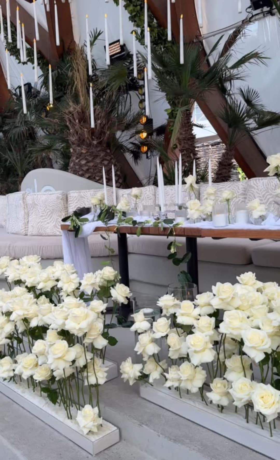 Cum arată decorul de la nunta lui Florinel Coman cu Ioana Timofeciuc! Imagini fabuloase din interior | FOTO