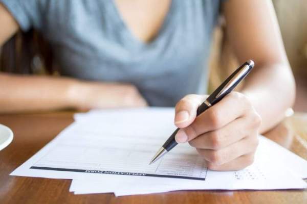 Bacalaureat 2025. Ce subiecte au primit absolvenții claselor a XII-a la proba la alegere