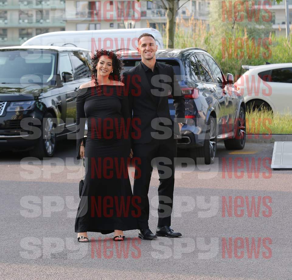 Cum s-au îmbrăcat soțiile de fotbaliști la nunta lui Florinel Coman și a Ioanei Timofeciuc. Dennis Man, Darius Olaru și Denis Alibec s-au numărat printre invitați
