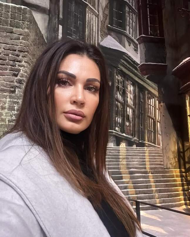 nicoleta luciu selfie