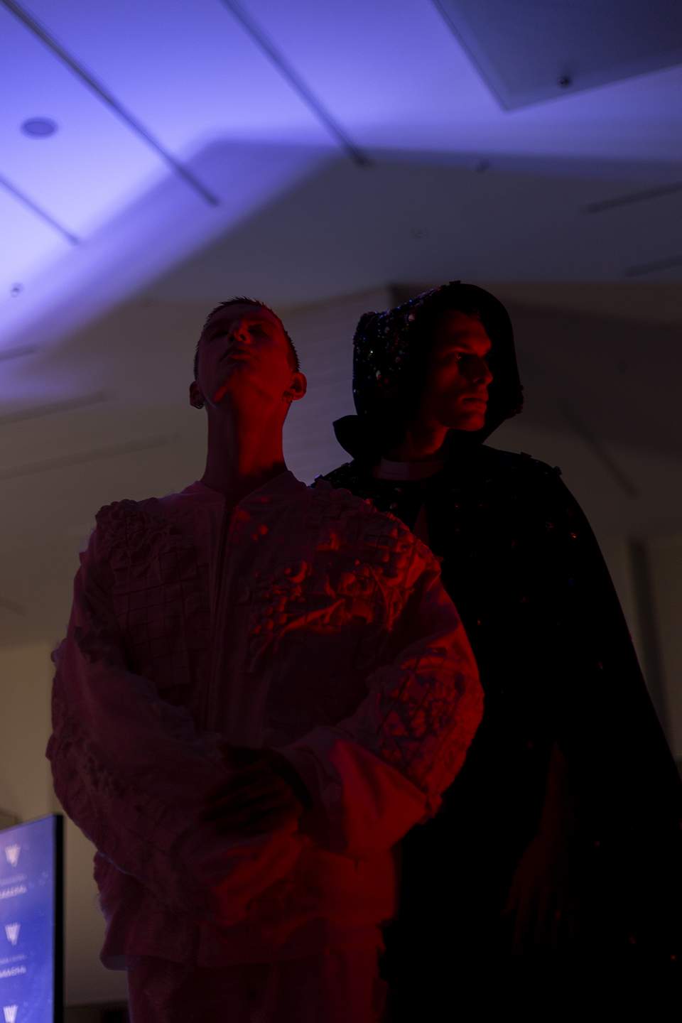 Irina Voinea, designerul român care aduce o premieră în moda românească! Folosește inteligența artificială în colecție! Cum arată creațiile