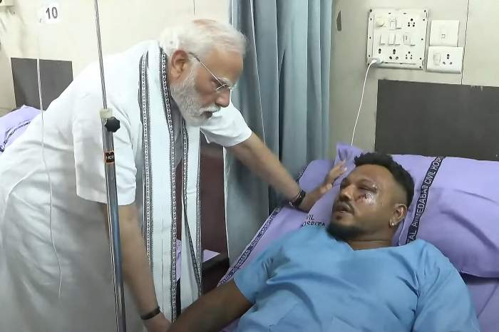 supraviețuitorul zborului din India