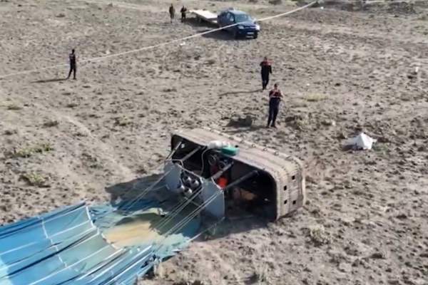 Tragedie într-o destinație turistică îndrăgită de români din Turcia! Două baloane cu aer cald s-au prăbușit | FOTO