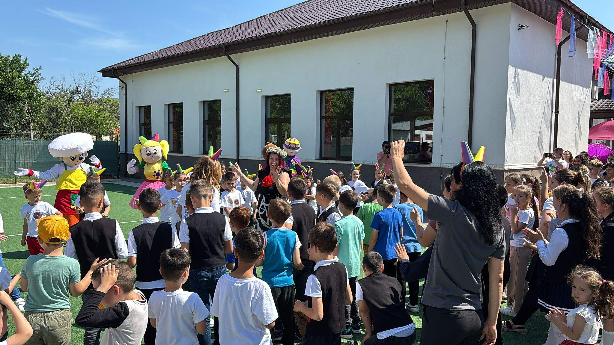 „Învățătoarea Anului 2025”, premiată de Fundația Dan Voiculescu pentru Dezvoltarea României. Dascălul, finalist al Ligii Profesorilor Excepționali