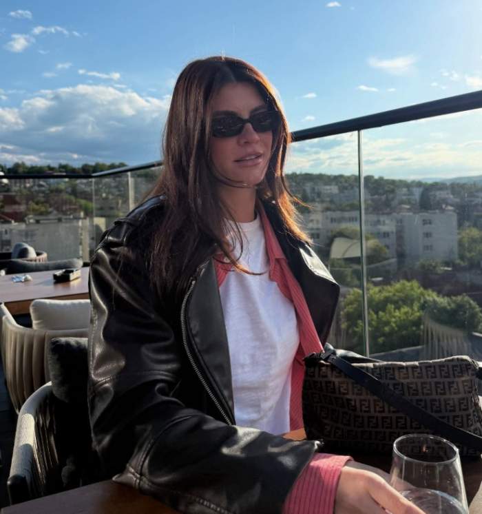 laura giurcanu la un rooftop