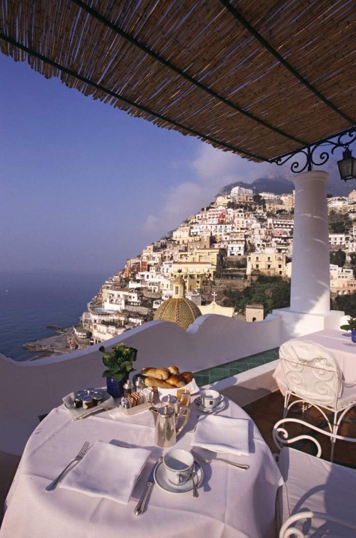 Vedere de la hotelul Le Sirenuse, Positano, Coasta Amalfi, Campania, Italia