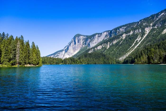 lacul tovel