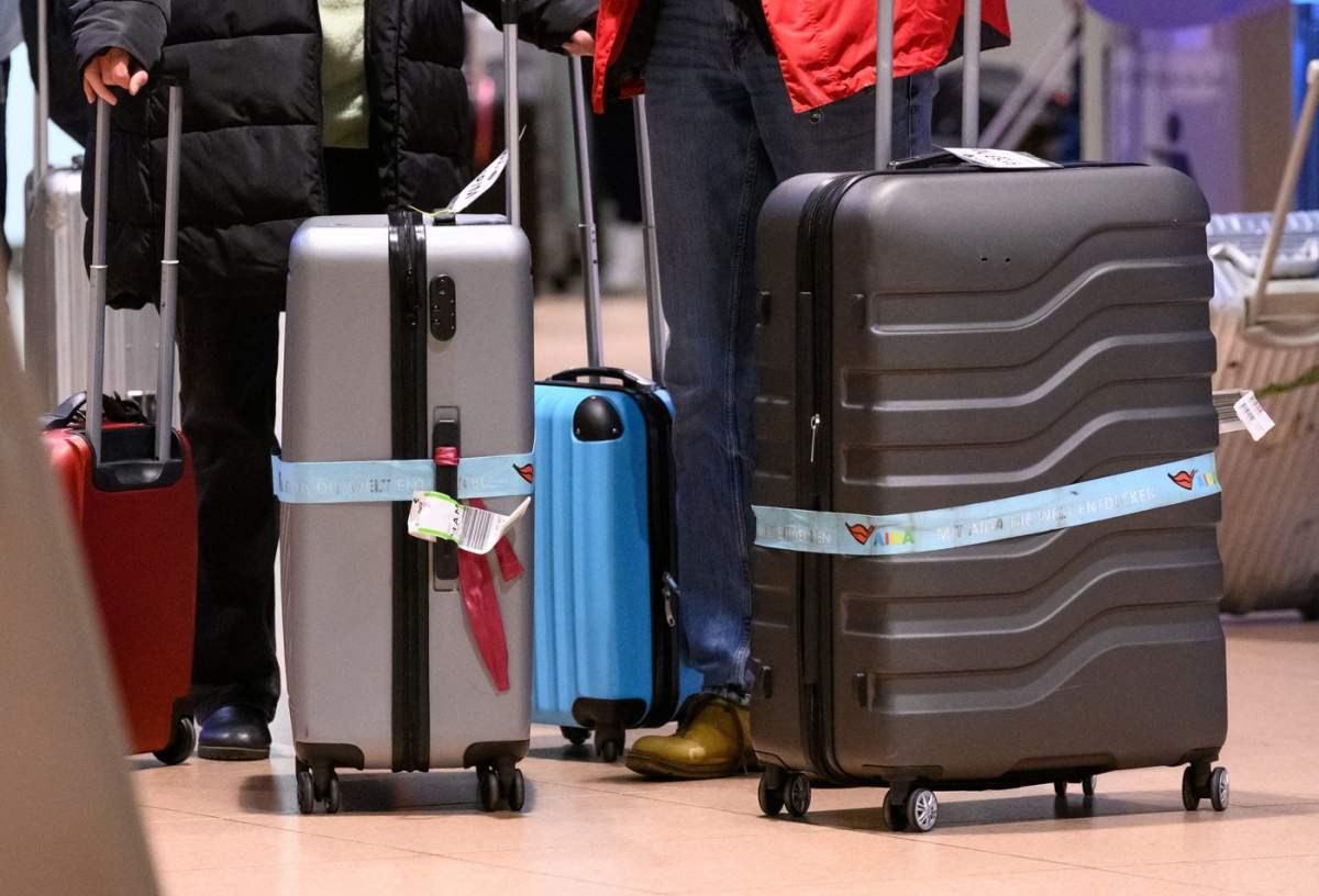 valize in aeroport