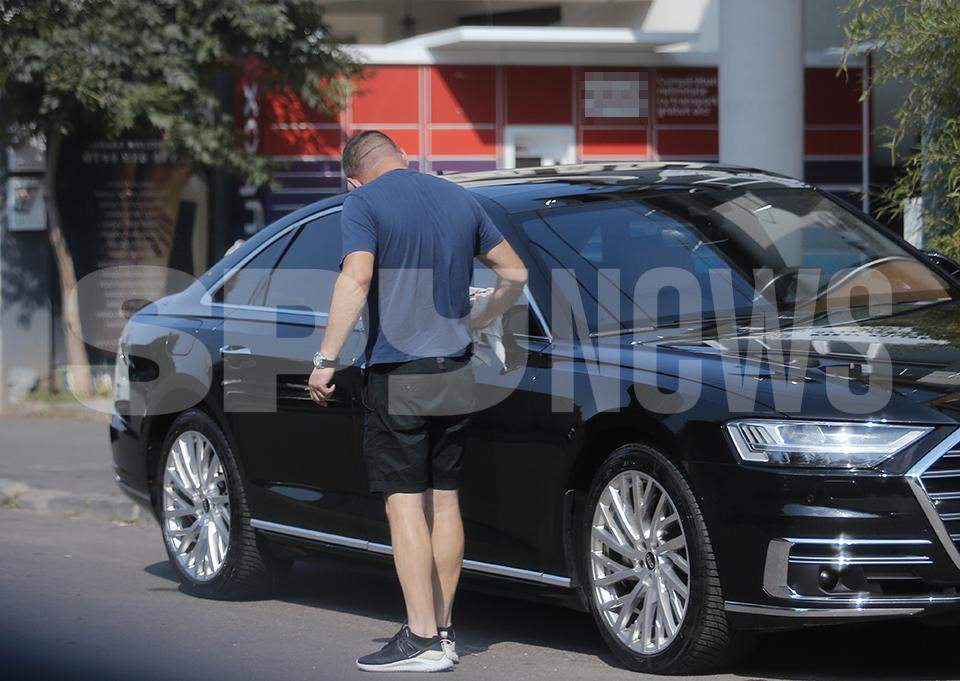 Imagini rare cu Corina Caciuc, partenera lui Laurențiu Reghecampf! În compania cui a fost surprinsă bruneta / PAPARAZZI