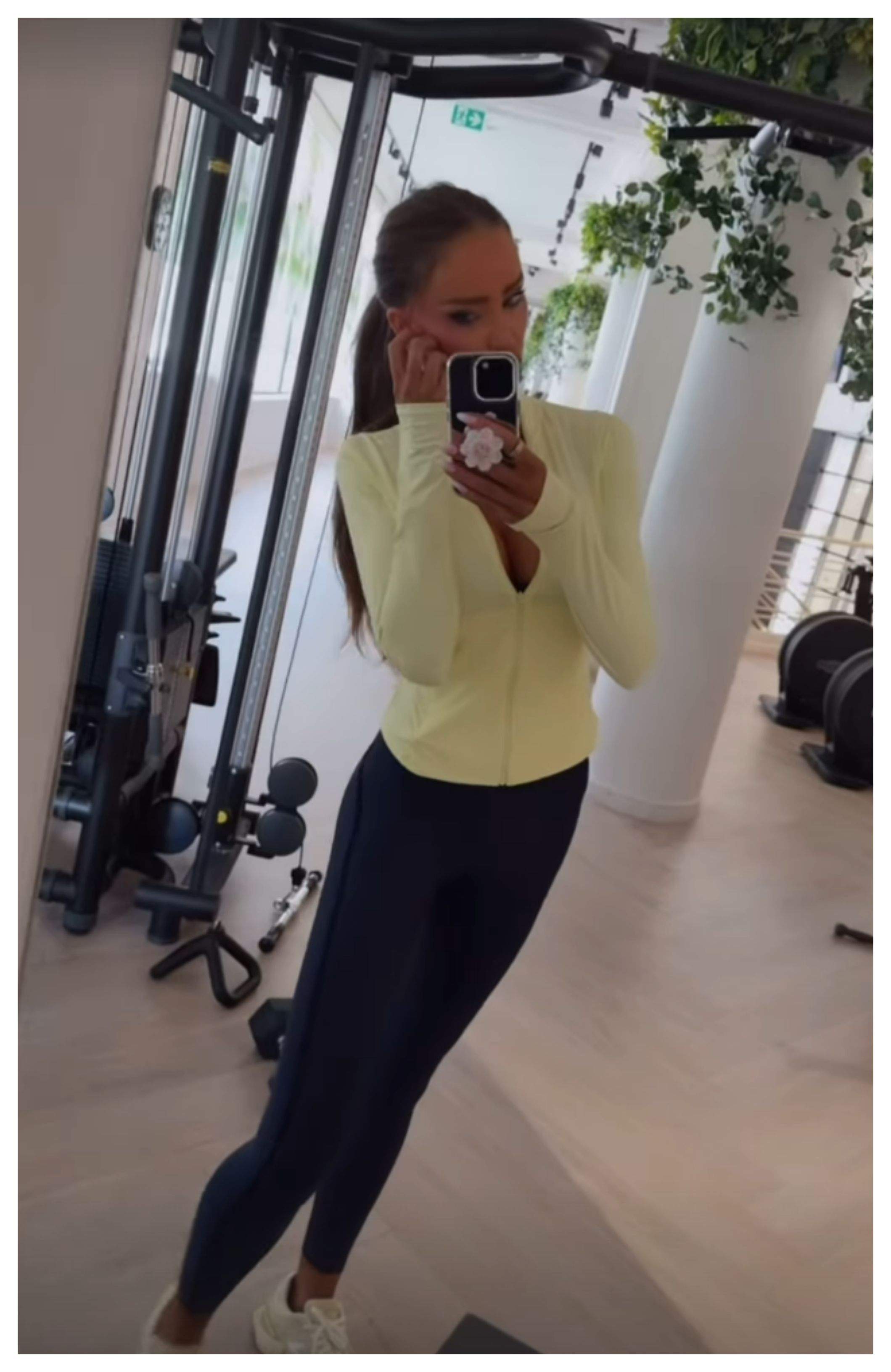 Bianca Drăgușanu a luat sala în serios! Este toată numai fibră! Cum arată în cei mai mulați colanți și cea mai decoltată bustieră / FOTO