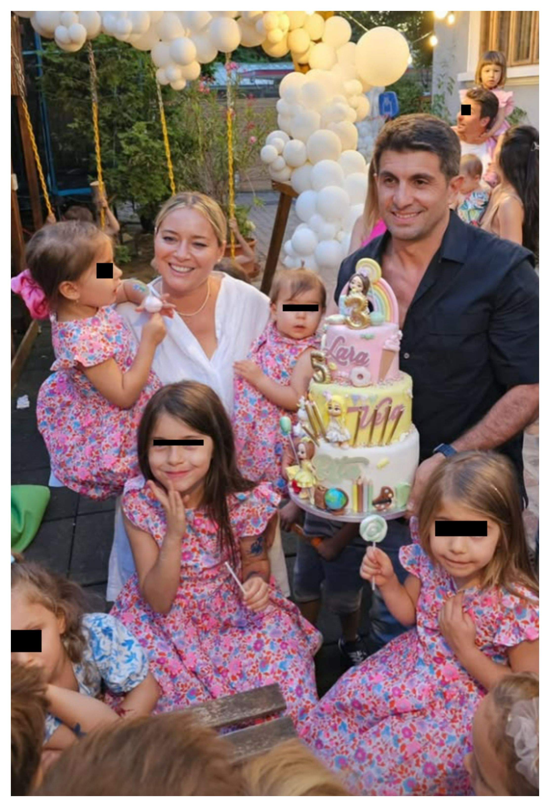 Laura Cosoi și soțul, sărut pasional! Imagini superbe cu prezentatoarea de la Vacanță de vedetă și familia / FOTO