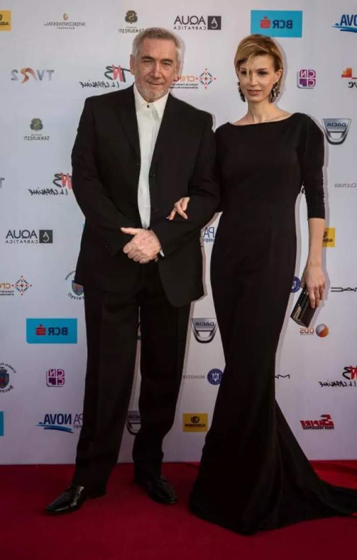 dan chisu si alina chivulescu impreuna la panou