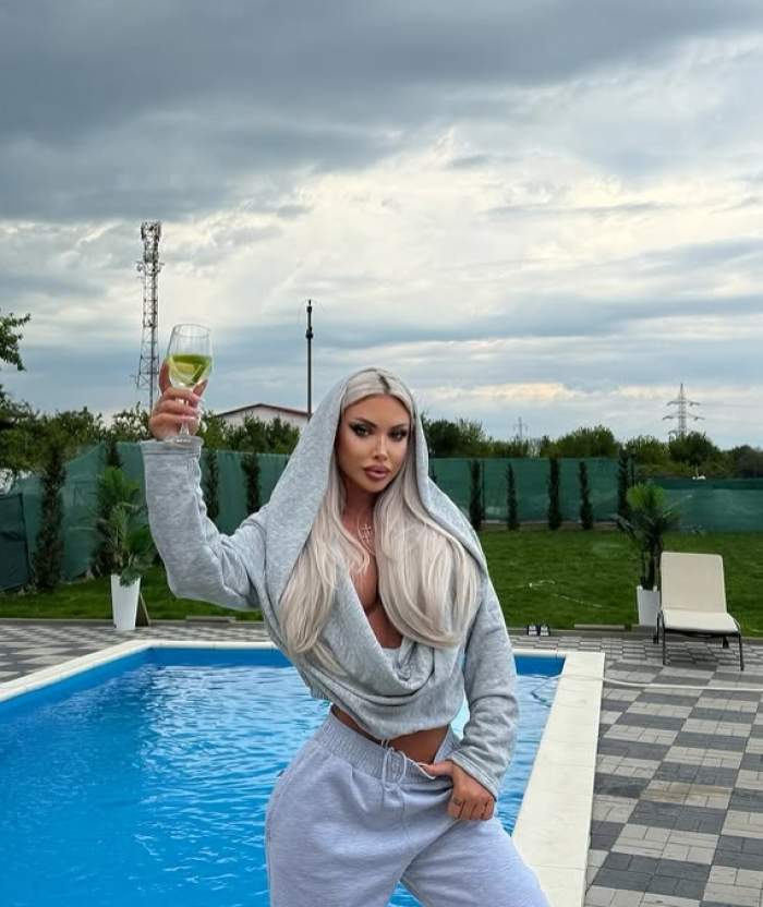 loredana chivu la piscina