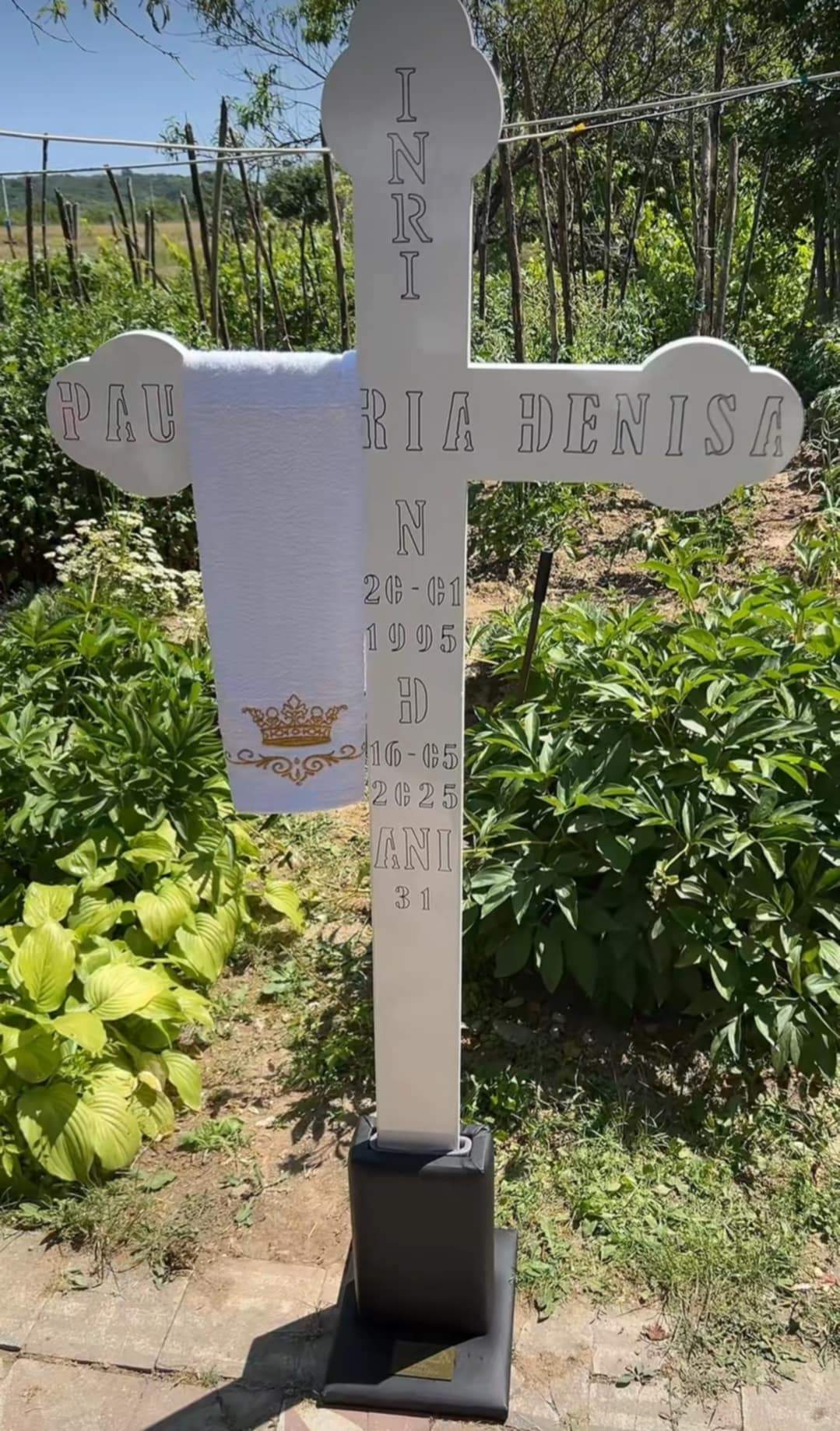 cruce funerară