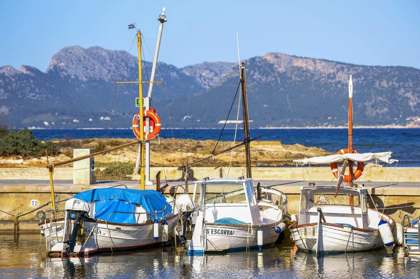 Coasta de lângă Colonia de Sant Pere, Golful Alcudia, Insula Mallorca, Spania