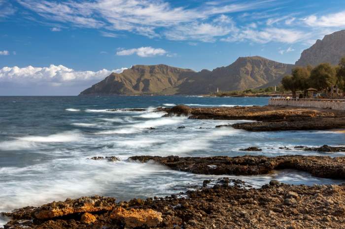 Coasta de lângă Colonia de Sant Pere, Golful Alcudia, Insula Mallorca, Spania