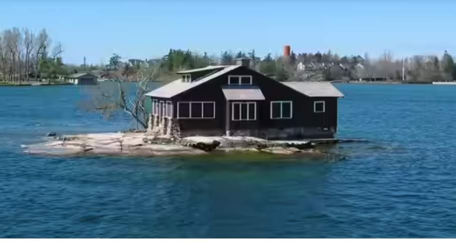 Just Room Enough Island, USA