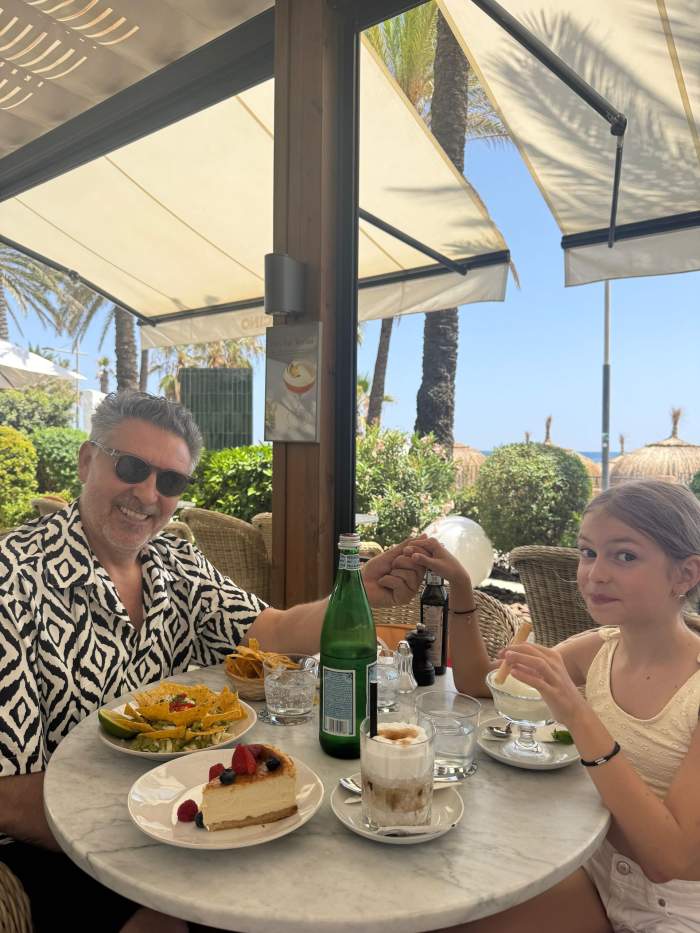 Chef Alexandru Sautner, vacanță alături de familie în pauza de filmări Chefi la cuțite: ”Timpul alături de cei dragi este neprețuit pentru mine”