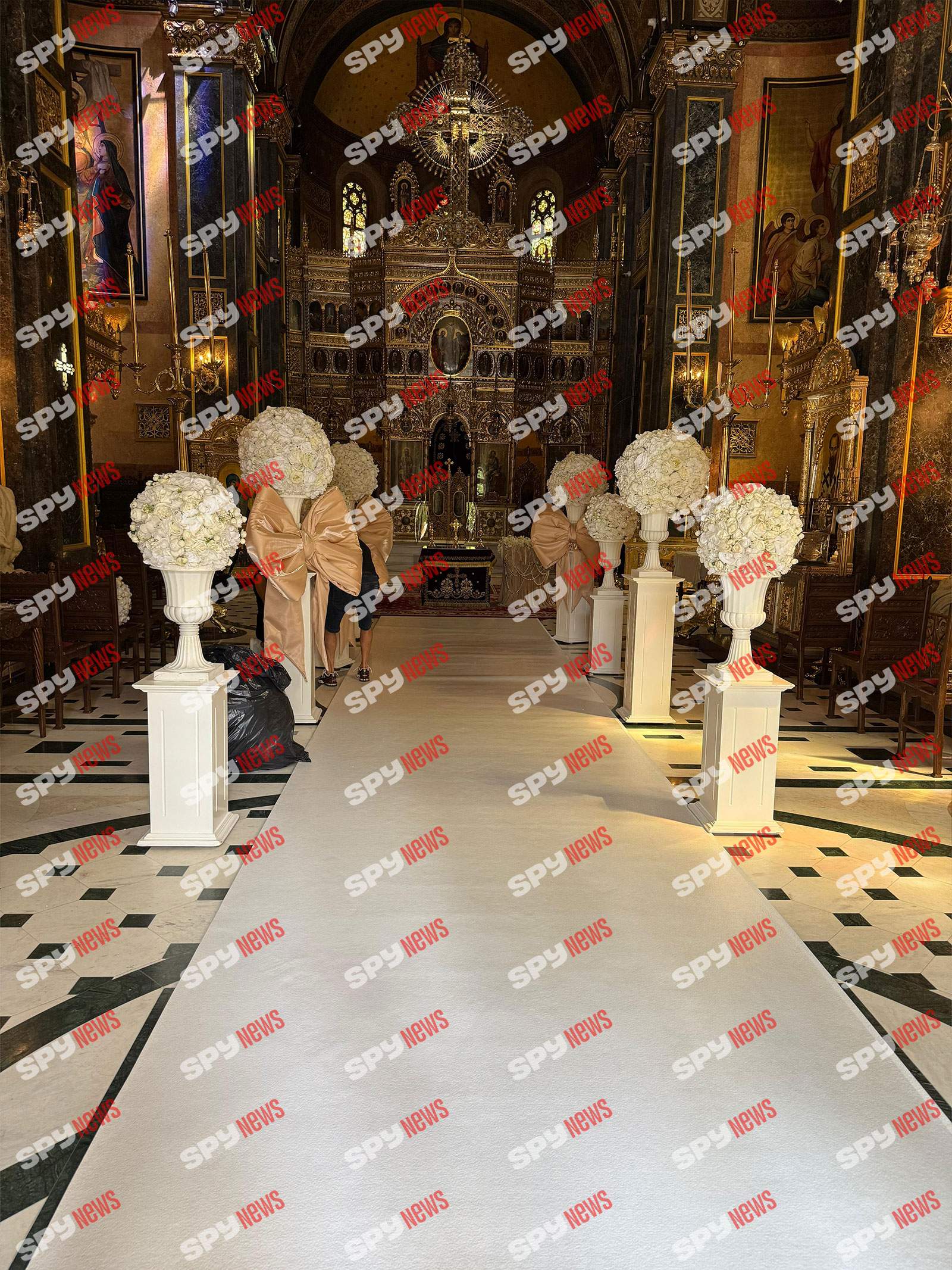 Tzancă Uraganu și Alina Marymar își botează fiica! Imagini exclusive de la cel mai opulent eveniment