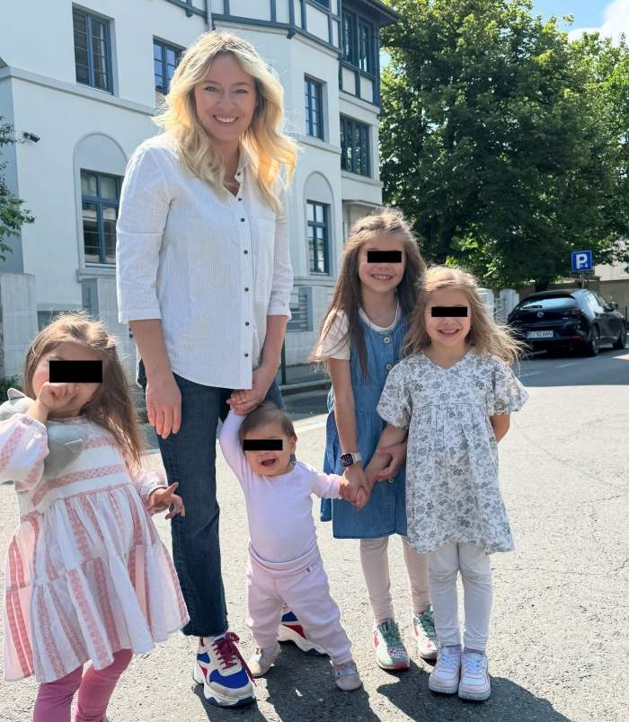 Laura Cosoi și fetițele ei