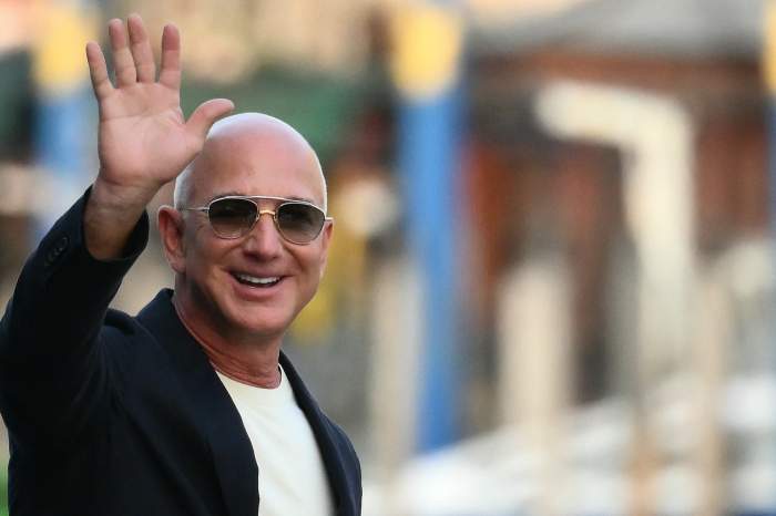 Jeff Bezos și Lauren Sanchez