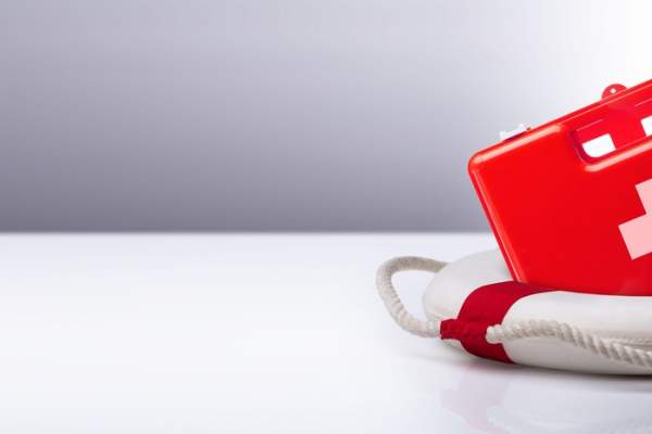 Marea Britanie și Irlanda și-au îndemnat cetățenii să își facă provizii pentru situații de urgență. Ce trebuie să conțină