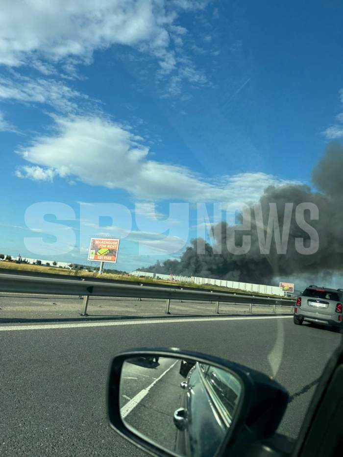 Incendiu devastator pe A1! O hală a luat foc și arde de patru ore! Imagini exclusive | VIDEO