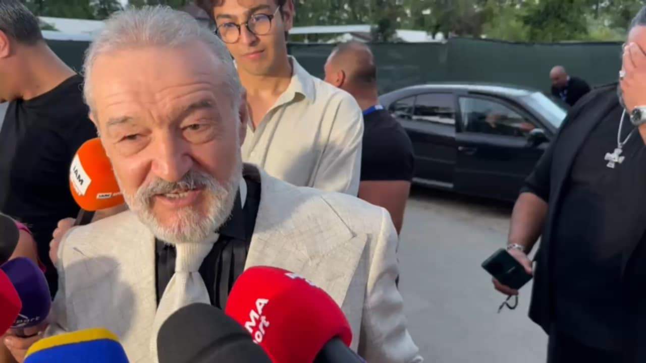 Gigi Becali, alături de Kira Hagi și Thomas Ferfelis, la nunta lor! Ce le-a transmis mirilor. De ce nu va dansa la petrecere: ”Inima e nebună” | VIDEO