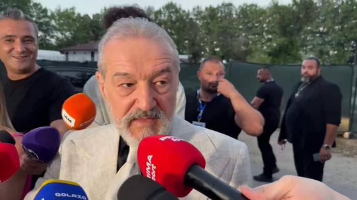 Gigi Becali, alături de Kira Hagi și Thomas Ferfelis, la nunta lor! Ce le-a transmis mirilor. De ce nu va dansa la petrecere: ”Inima e nebună” | VIDEO
