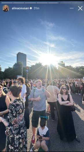 Vedete din România, prezente la protestul din Piața Victoriei, după uciderea Teodorei Marcu. Delia, Lora, Anca Serea și multe alte persoane publice cer dreptate și măsuri ferme împotriva violenței