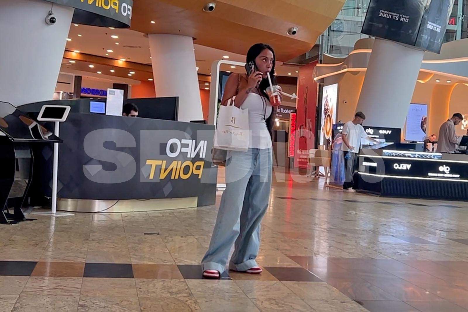 Şi-a luat singură pachet! Cu ce îşi menţine Ruby formele perfecte! Paparazzii SpyNews au filmat-o în plină acţiune