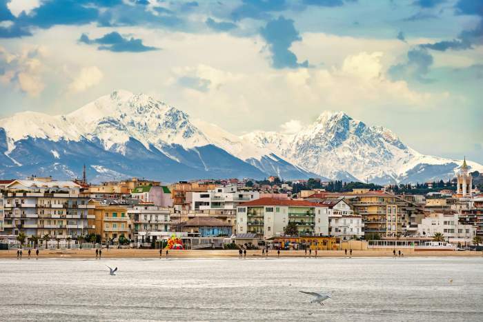 Orașul italian de poveste pe care nu trebuie să-l ratezi. Experiență autentică pe Coasta Adriatică