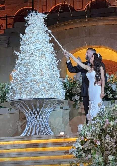 Imagini fabuloase de la nunta unei românce! S-a căsătorit cu un milionar din Dubai! Invitaţi de marcă: vedete din România! / VIDEO