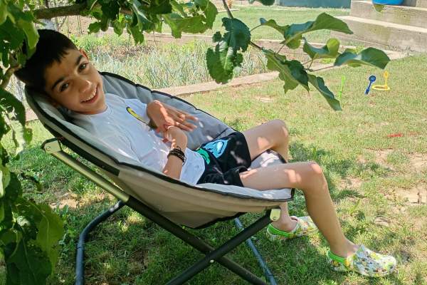 Apel umanitar! La 11 ani, Fabian visează să meargă. Tu îl poți ajuta să facă primul pas