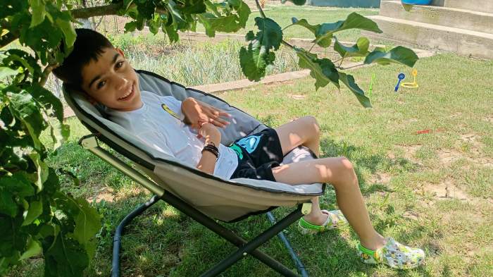 Apel umanitar! La 11 ani, Fabian visează să meargă. Tu îl poți ajuta să facă primul pas
