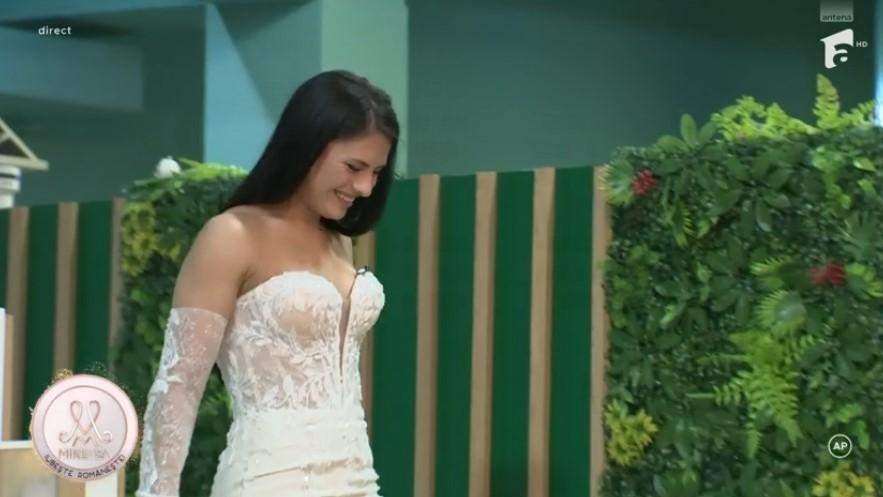 Mireasa - Capriciile Iubirii. Fetele au defilat în rochii de mireasă, în fața mamelor. Pentru ce creații au optat Mihaela, Emma, Maria și Roberta | FOTO