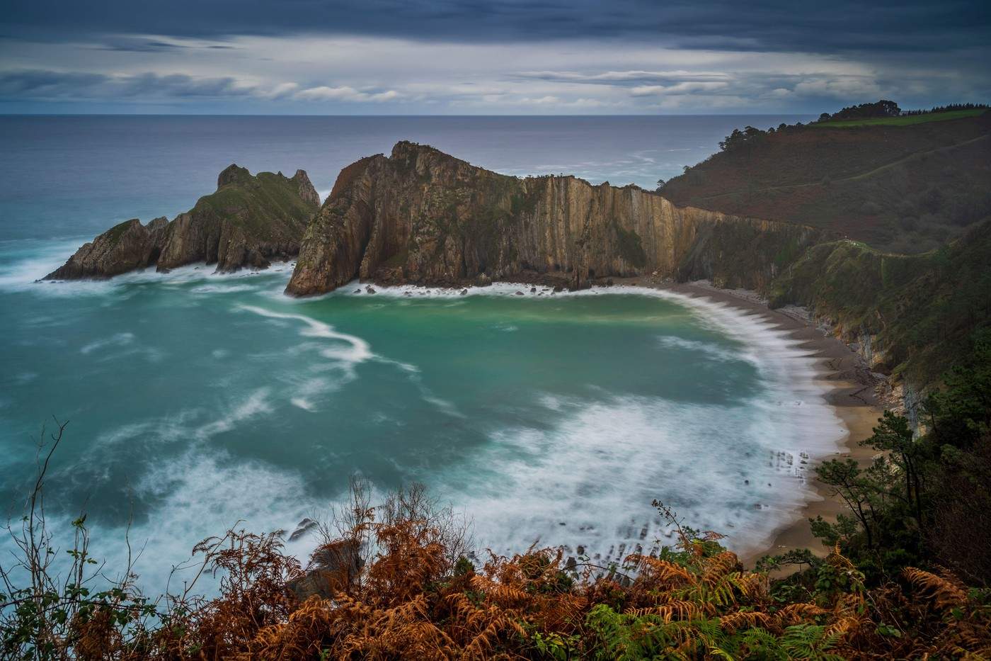 Playa del Silencio în Cudillero Asturias din Spania