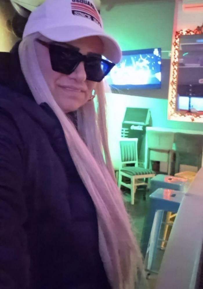 nikita selfie