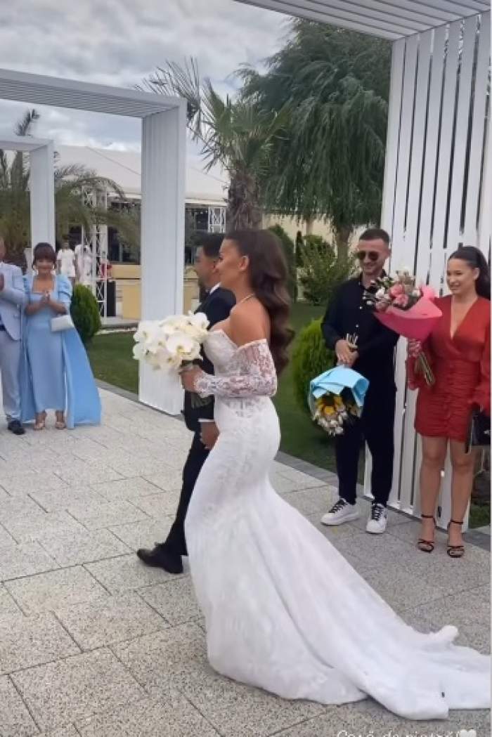 Artistă de muzică populară, nuntă cu fast! Emilia Ghinescu și Marcela Fota au fost alături de mireasă | FOTO