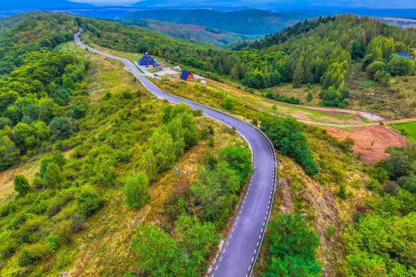 Transapuseana, blocată de două specii de broaște. Lucrările trebuie refăcute, după ce autoritățile au anunțat că au fost încheiate