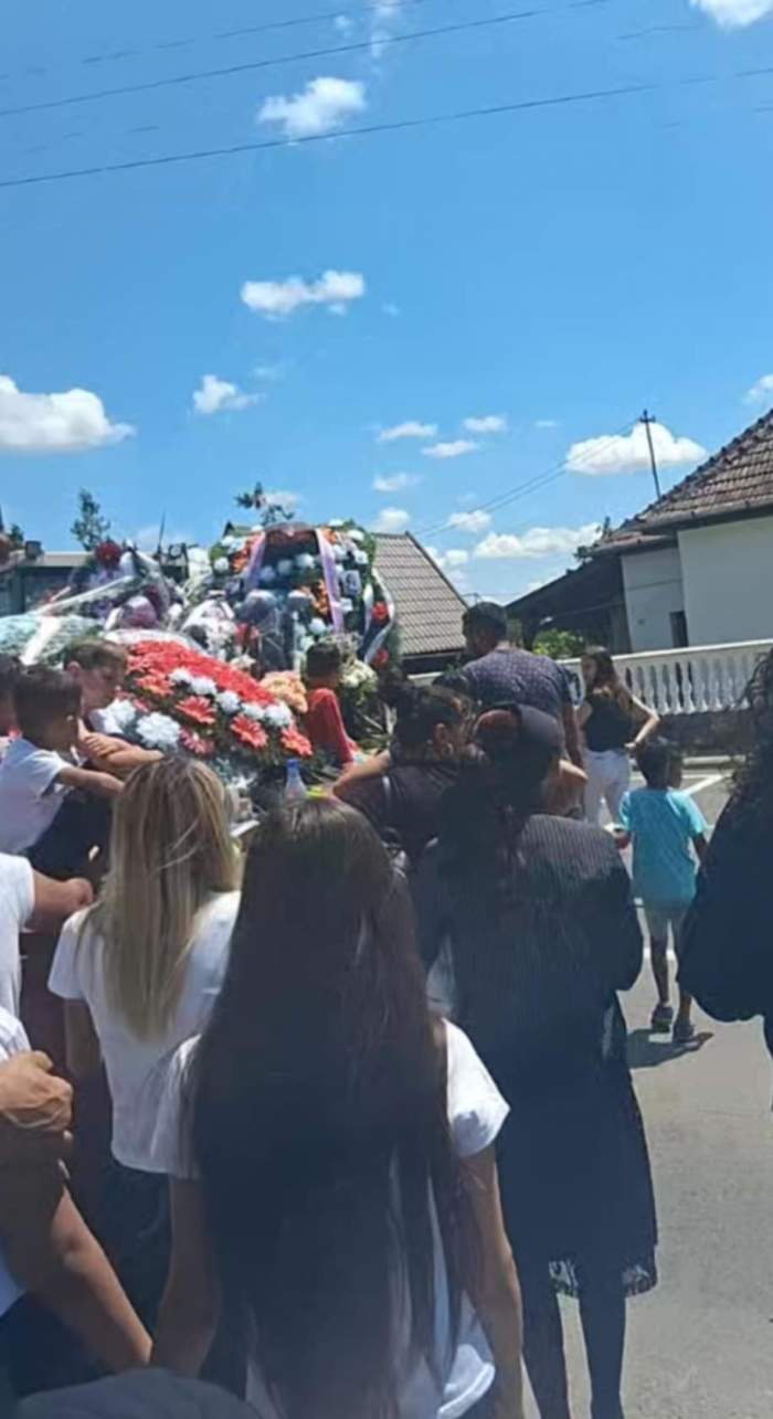Anda, tânăra din Mureș ucisă de fostul iubit, este înmormântată astăzi! Imagini tulburătoare | FOTO