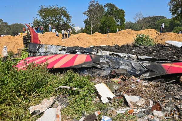 Pilotul avionului prăbușit în India, soldat cu 260 de morți, ar fi oprit alimentarea aeronavei înainte de prăbușire! Ar fi posibila cauză a incidentului