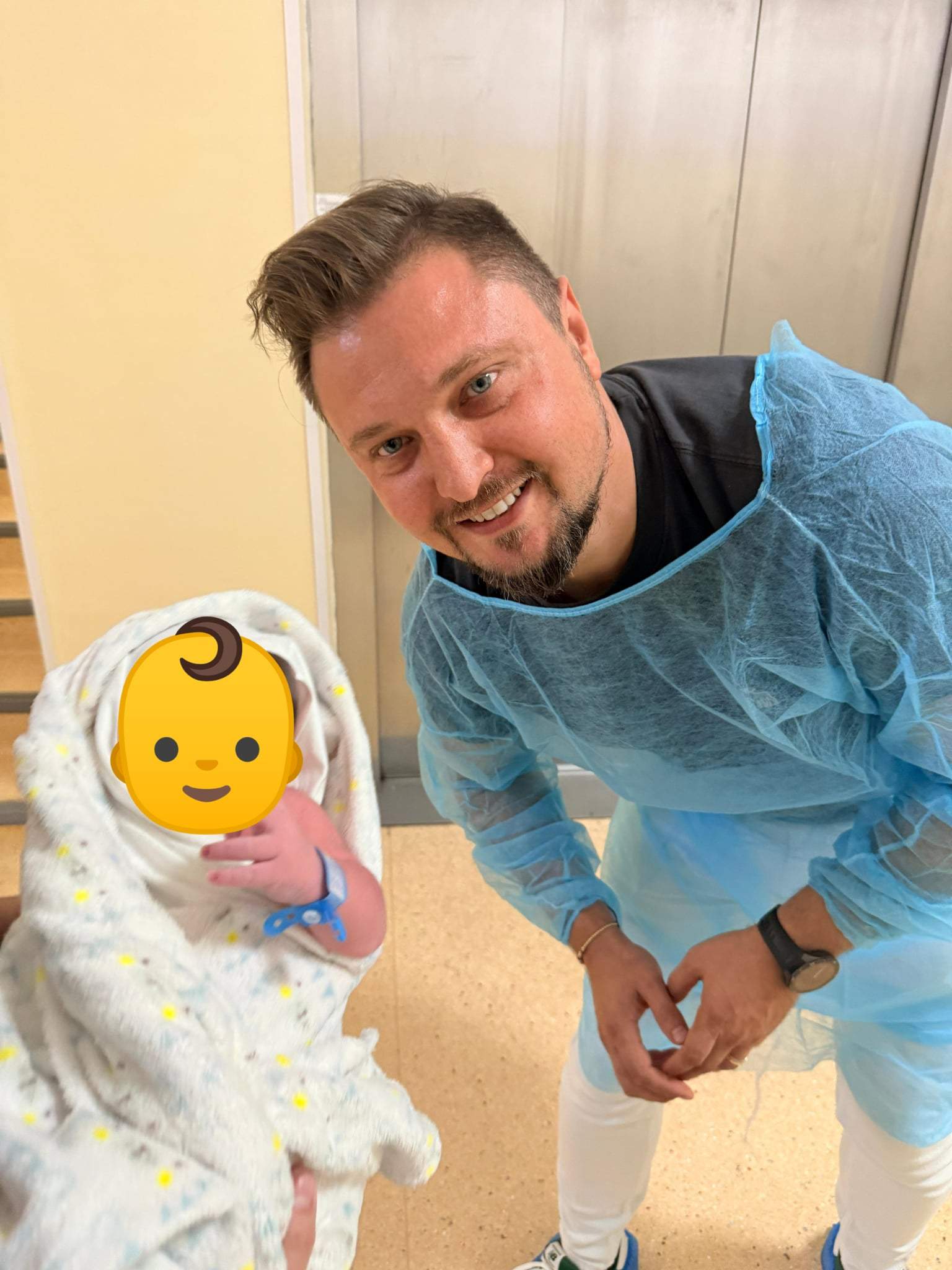 Adrian Velea și soția lui au devenit părinți pentru a doua oară! Fericire mare pentru prezentatorul de la Acces Direct