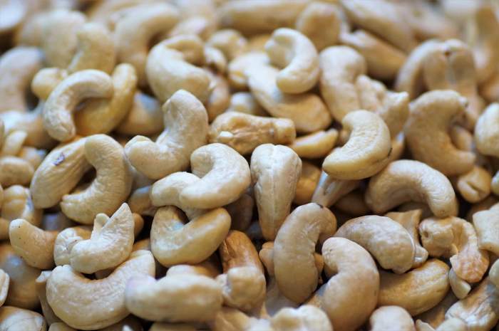 Ce se întâmplă dacă vei consuma nuci caju zilnic. Riscurile la care te expui