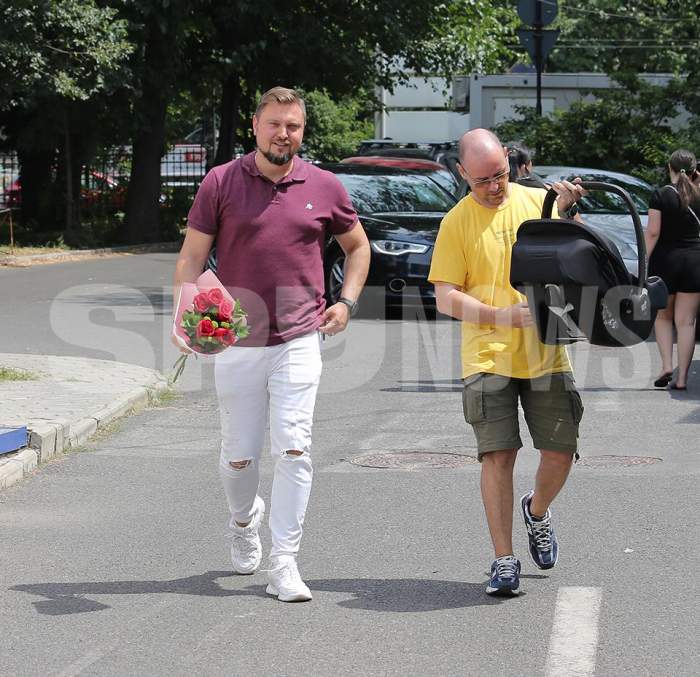 Adrian Velea și soția lui și-au dus băiețelul acasă! Prezentatorul Acces Direct trăiește emoții uriașe! Imagini exclusive | VIDEO